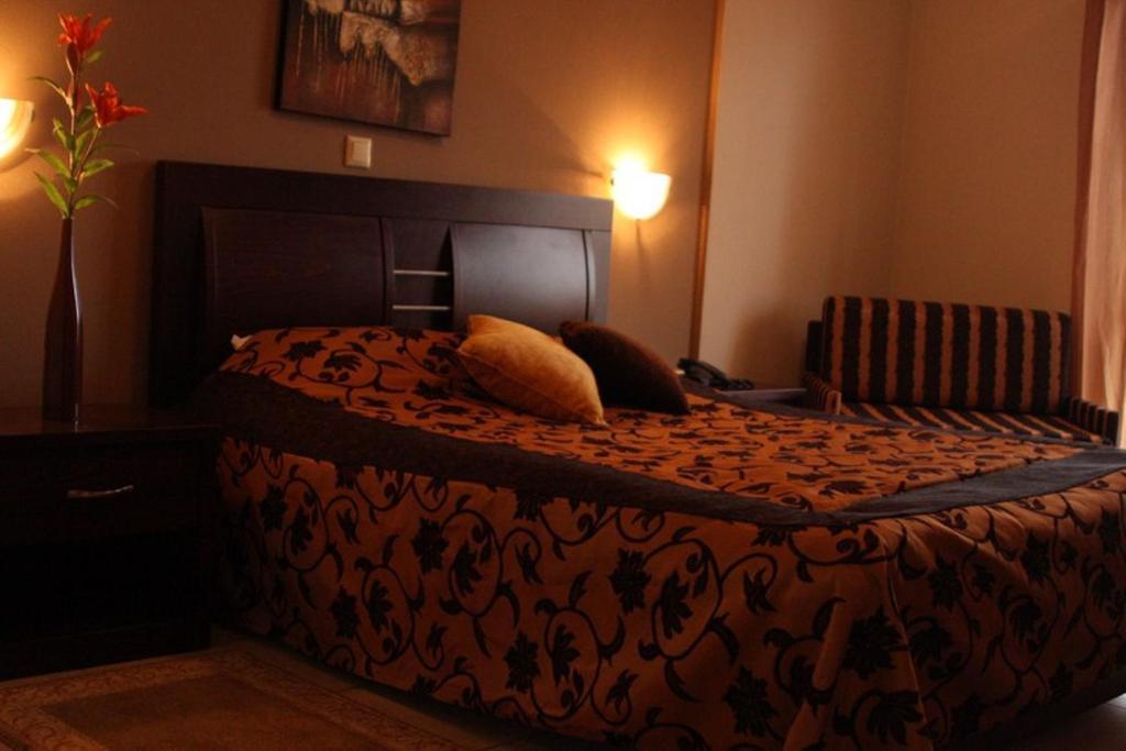 Lozitsi Hotel Бер Стая снимка